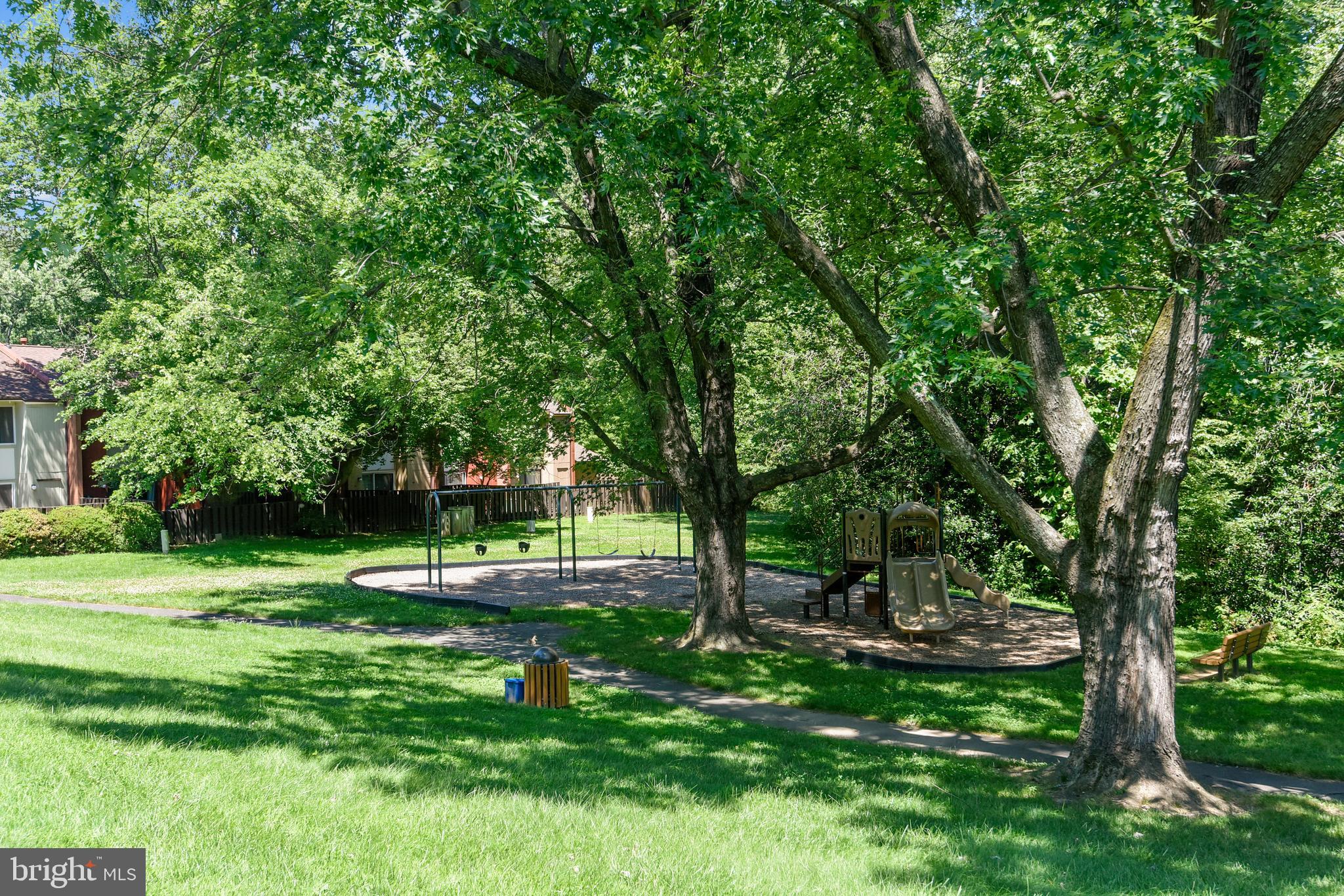 1309 NORTHGATE SQUARE