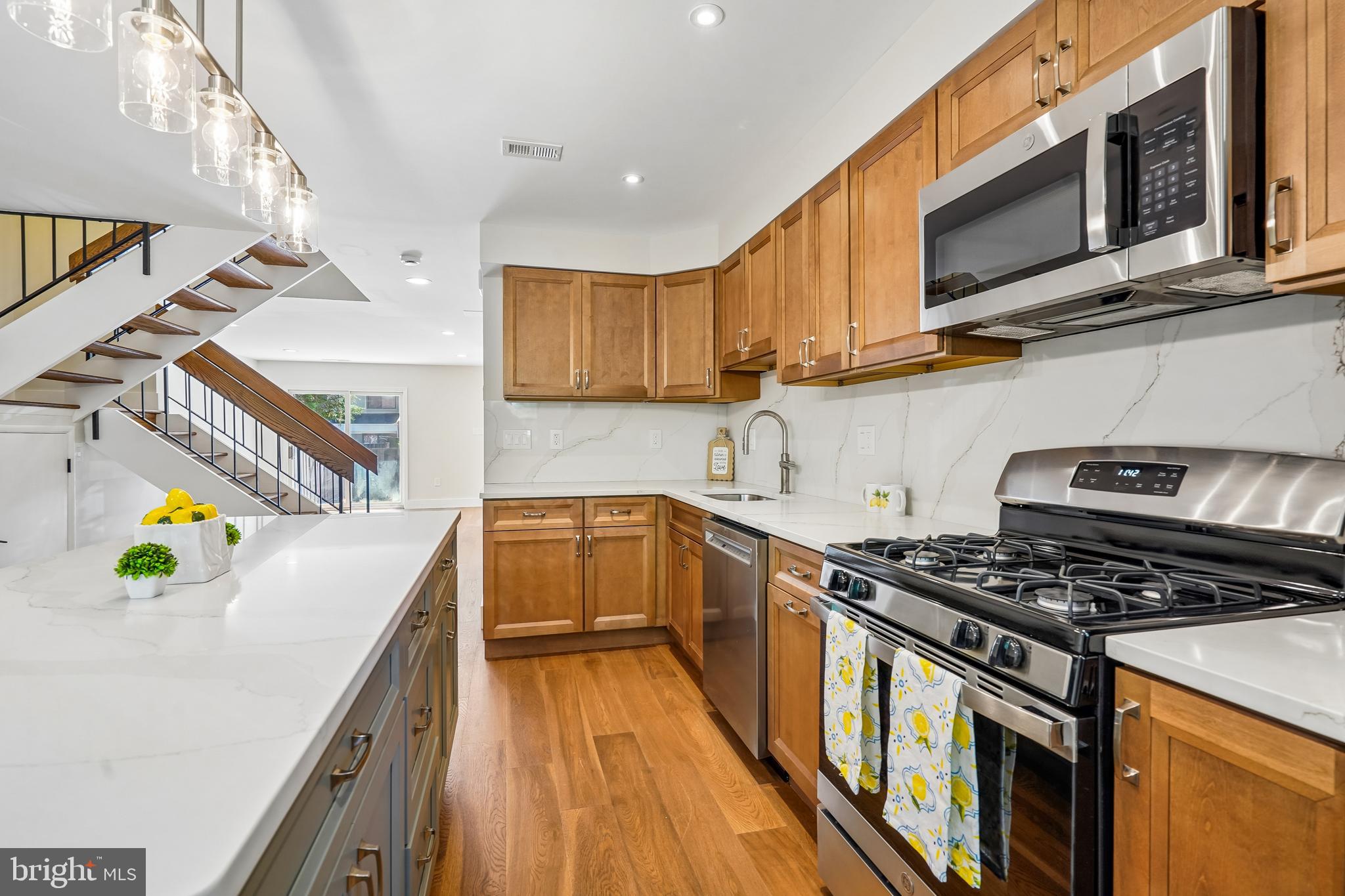 1309 NORTHGATE SQUARE