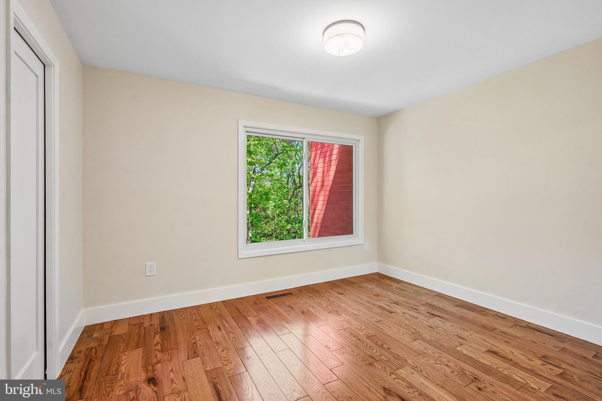 1309 NORTHGATE SQUARE