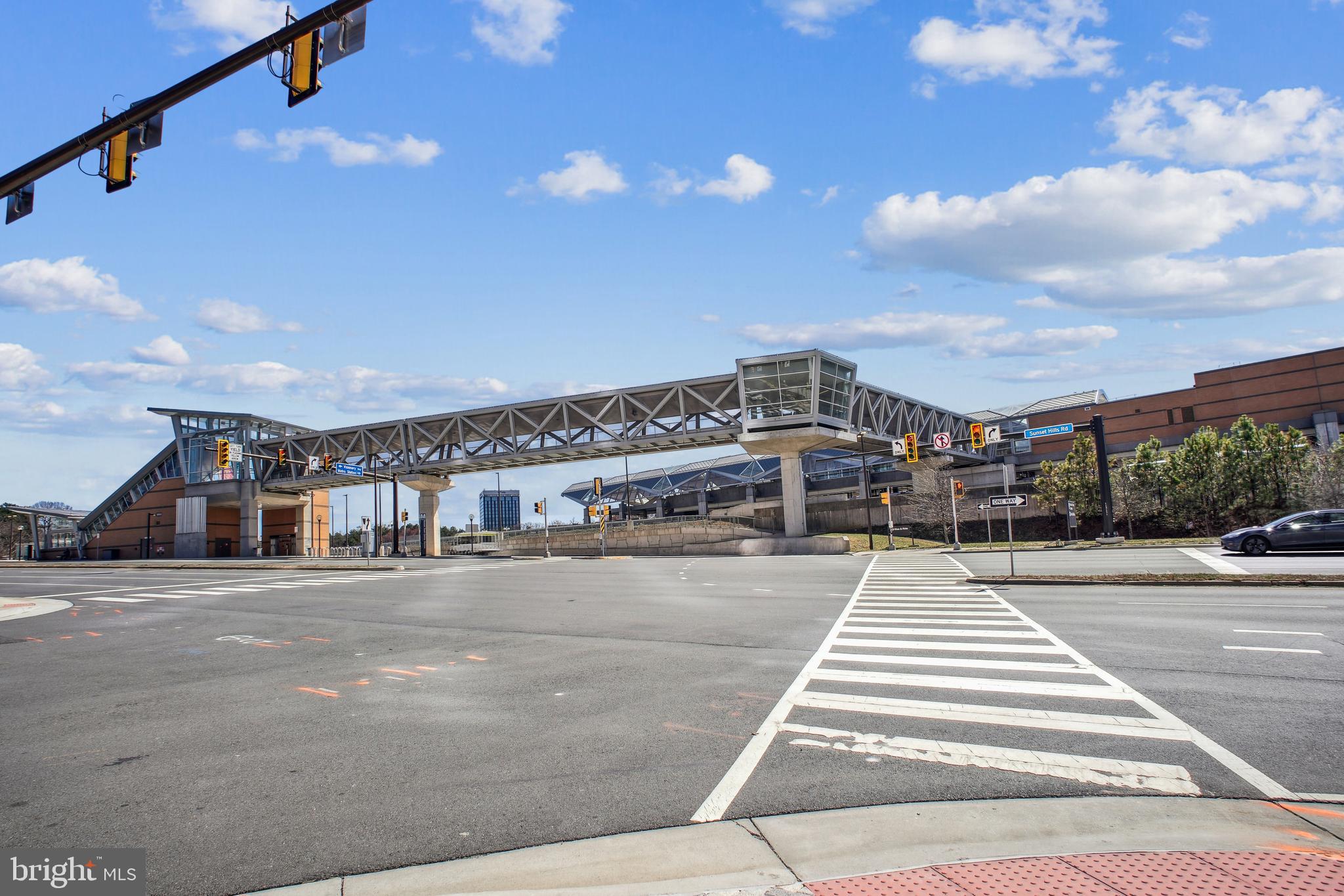 1309 NORTHGATE SQUARE