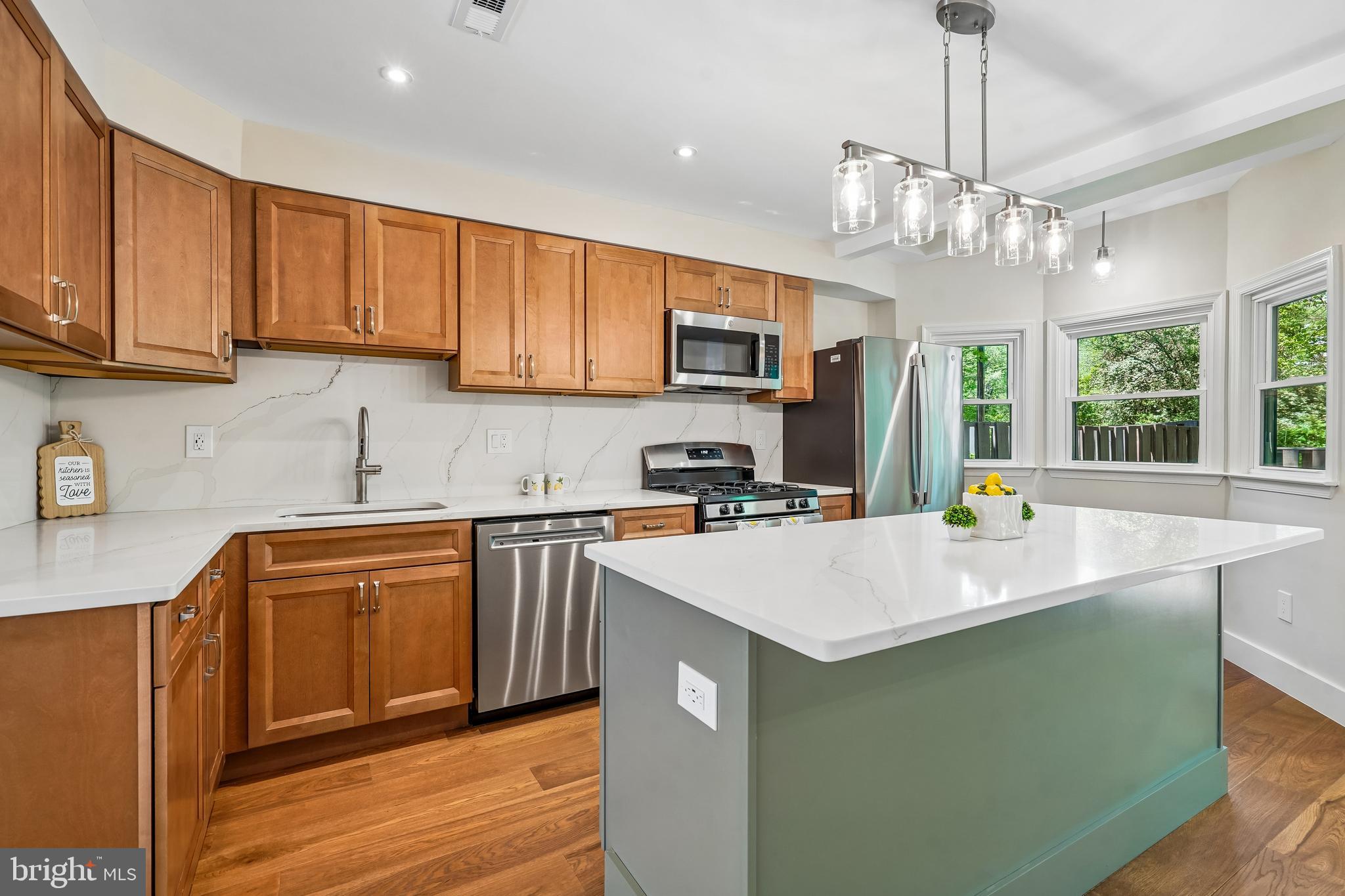 1309 NORTHGATE SQUARE