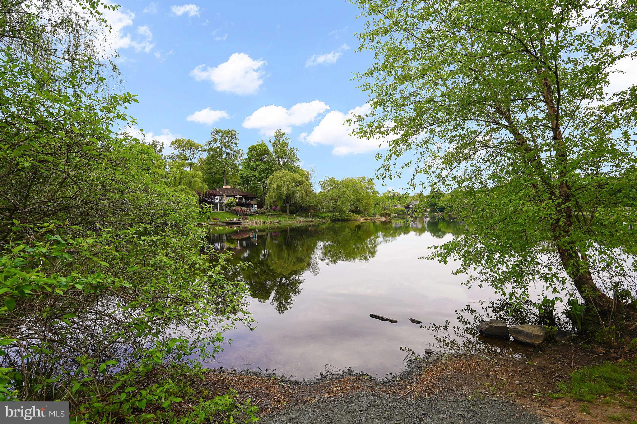 11538 HEMINGWAY DRIVE