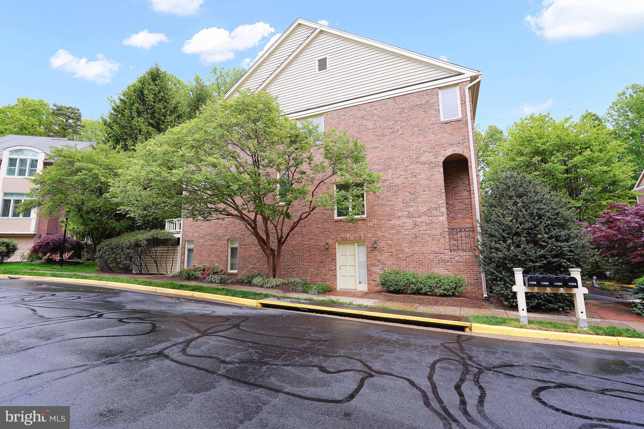 11538 HEMINGWAY DRIVE