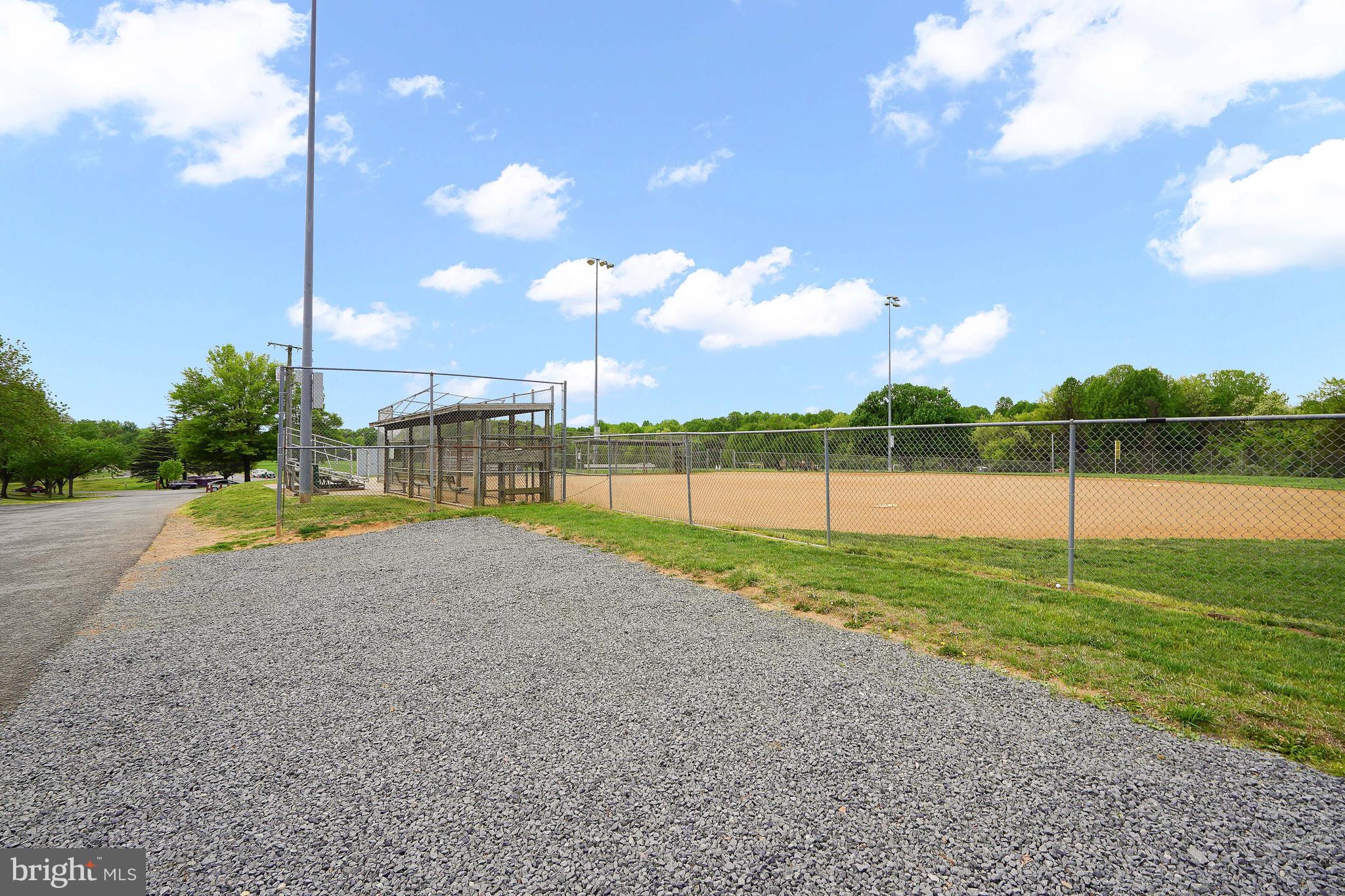 11538 HEMINGWAY DRIVE