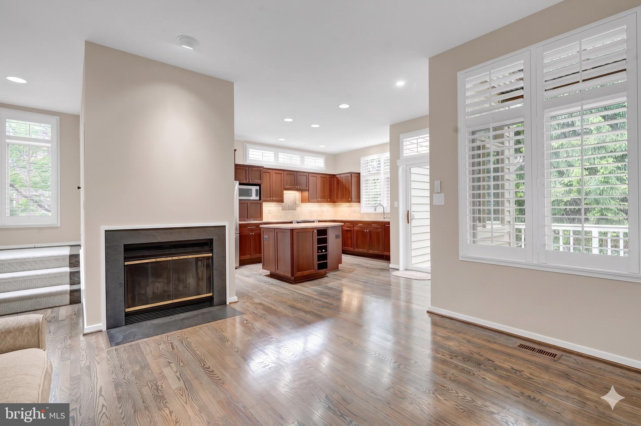 11538 HEMINGWAY DRIVE