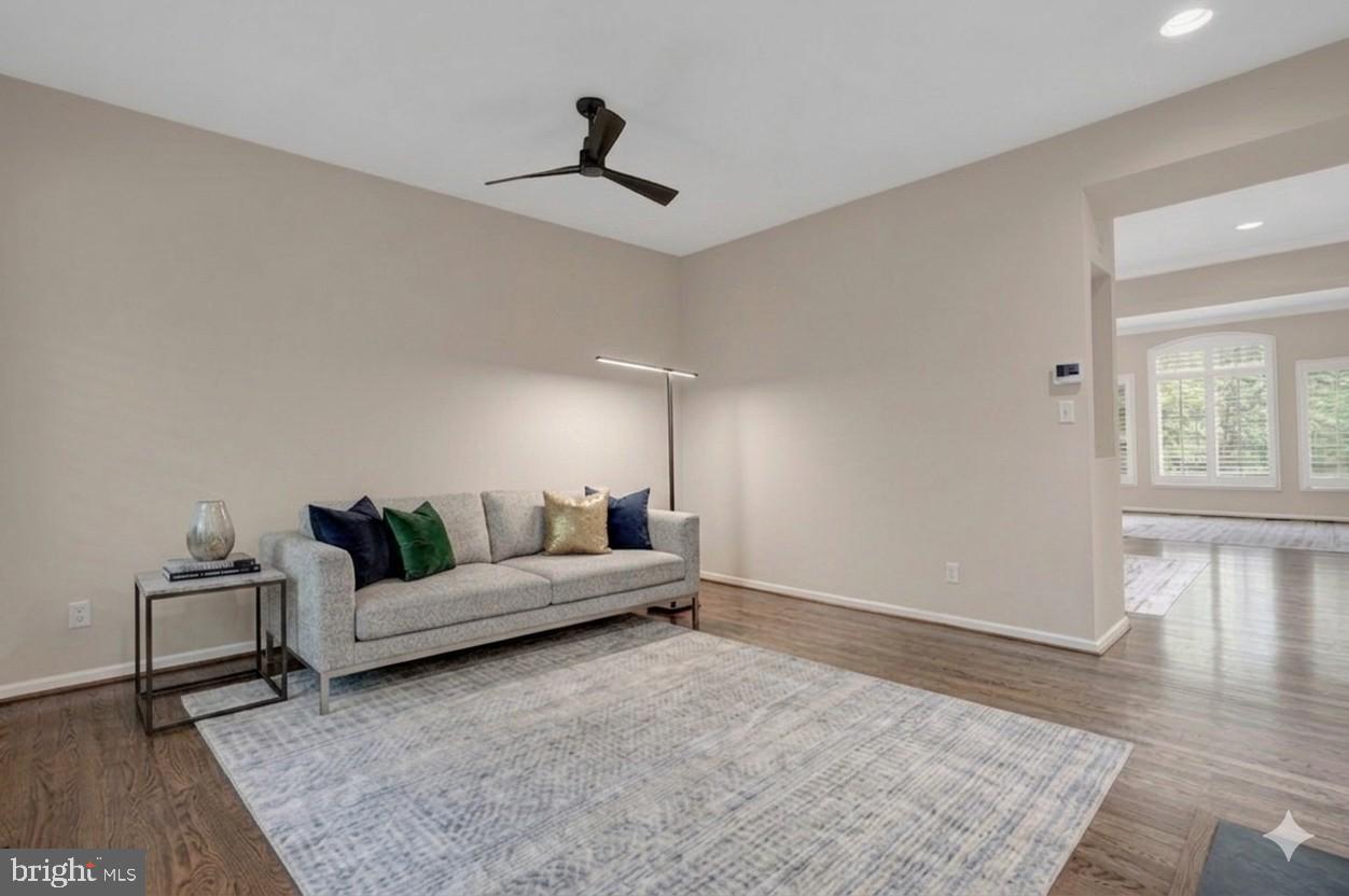 11538 HEMINGWAY DRIVE