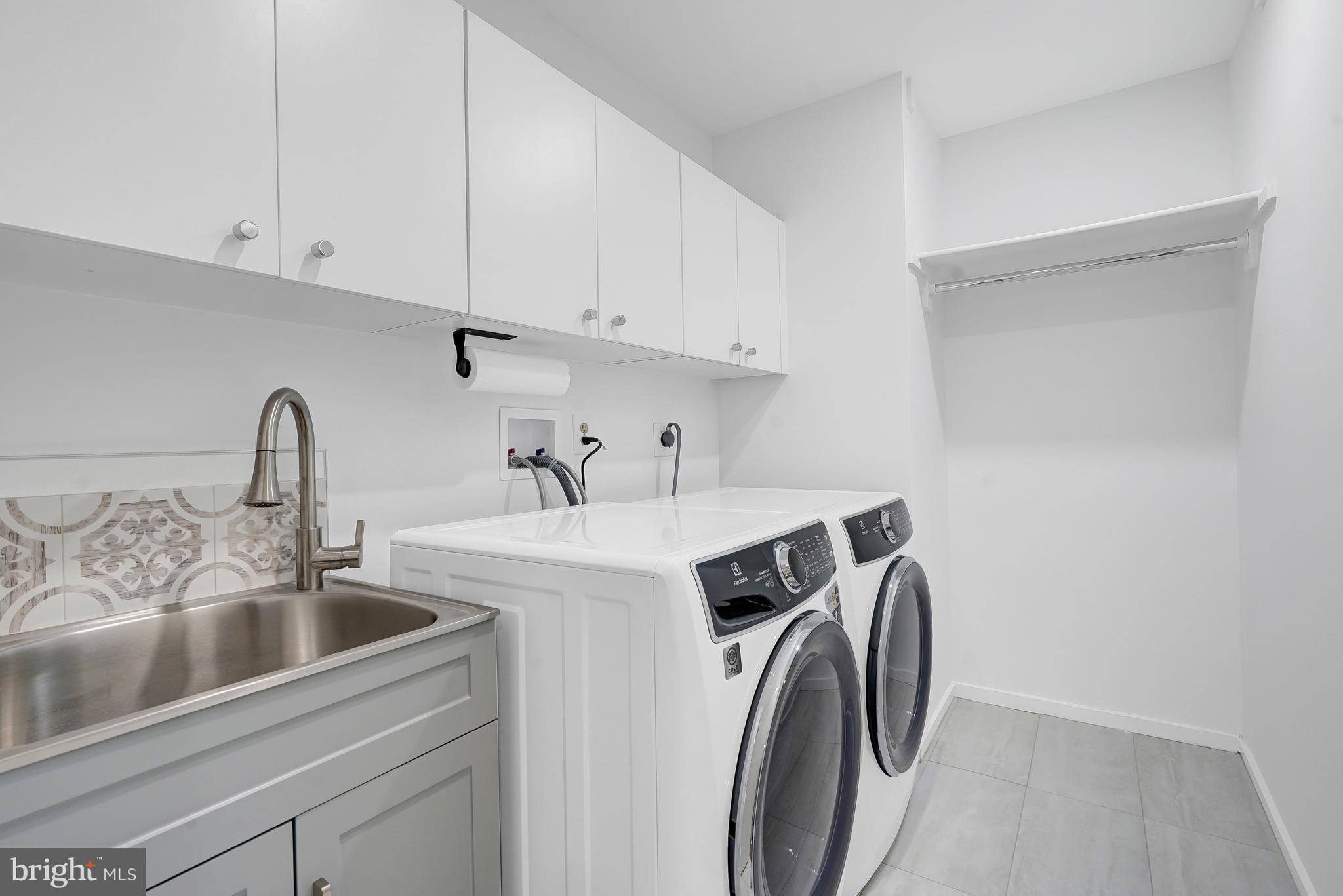 11538 HEMINGWAY DRIVE