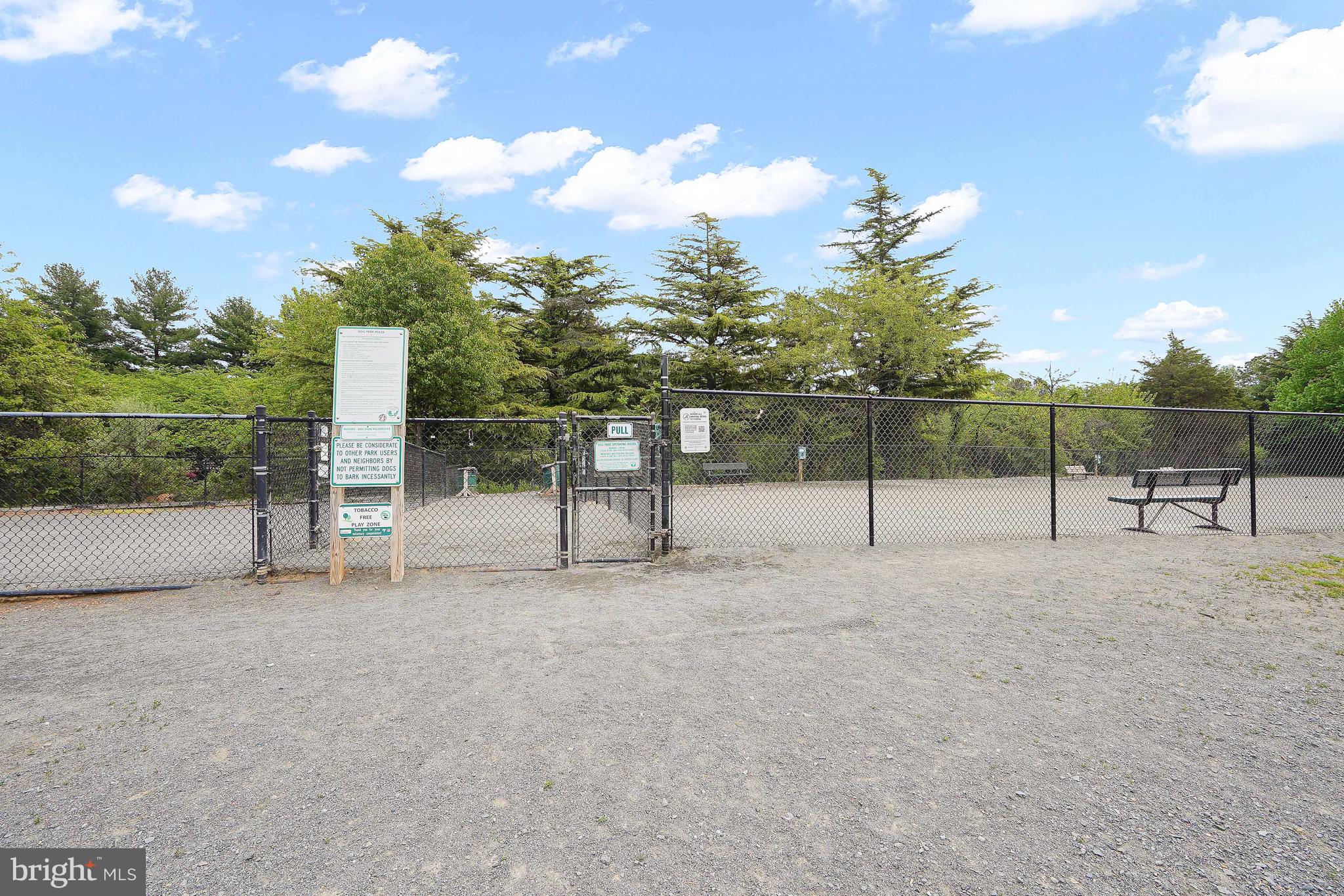 11538 HEMINGWAY DRIVE