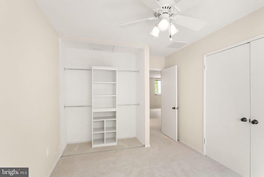 2431 GLADE BANK WAY