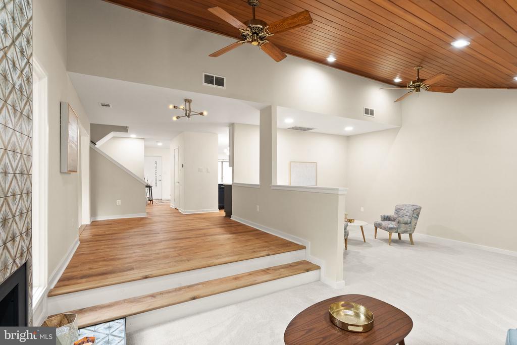 2431 GLADE BANK WAY