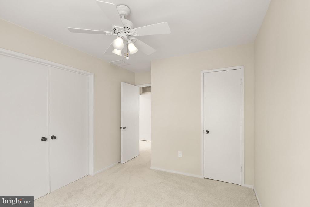 2431 GLADE BANK WAY