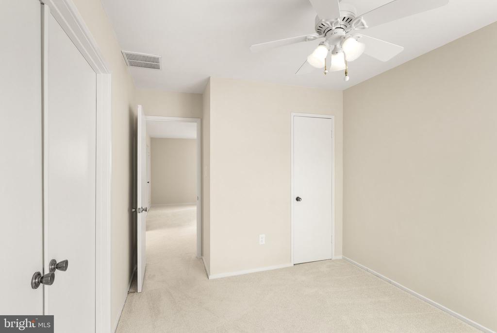 2431 GLADE BANK WAY