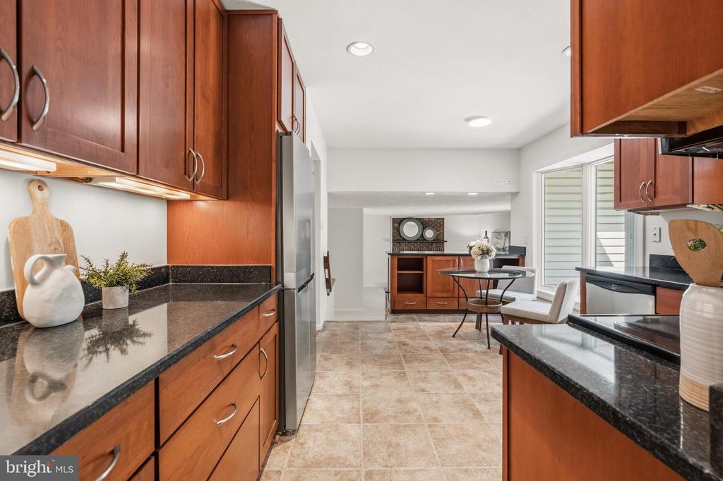 2615 THOMAS YOUNG LANE