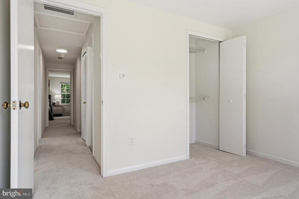 2615 THOMAS YOUNG LANE