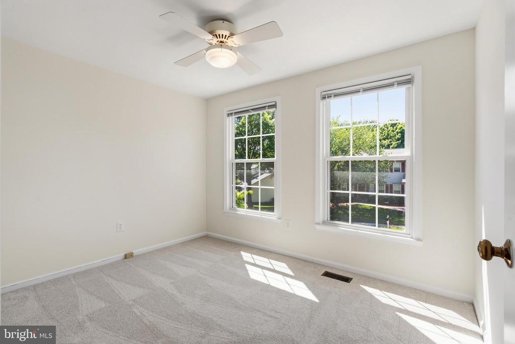 2615 THOMAS YOUNG LANE