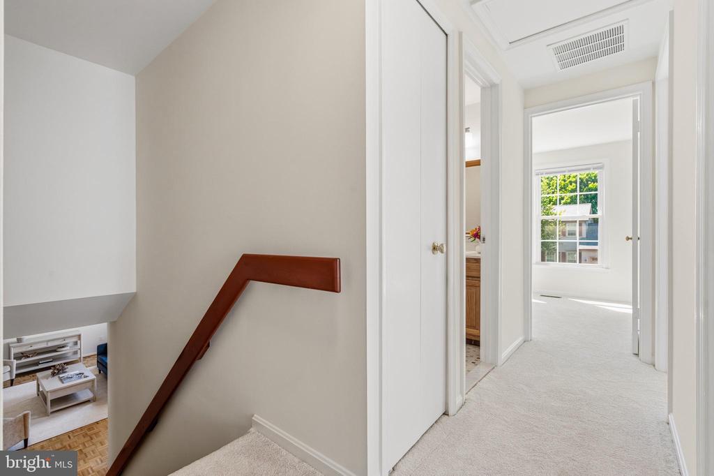 2615 THOMAS YOUNG LANE