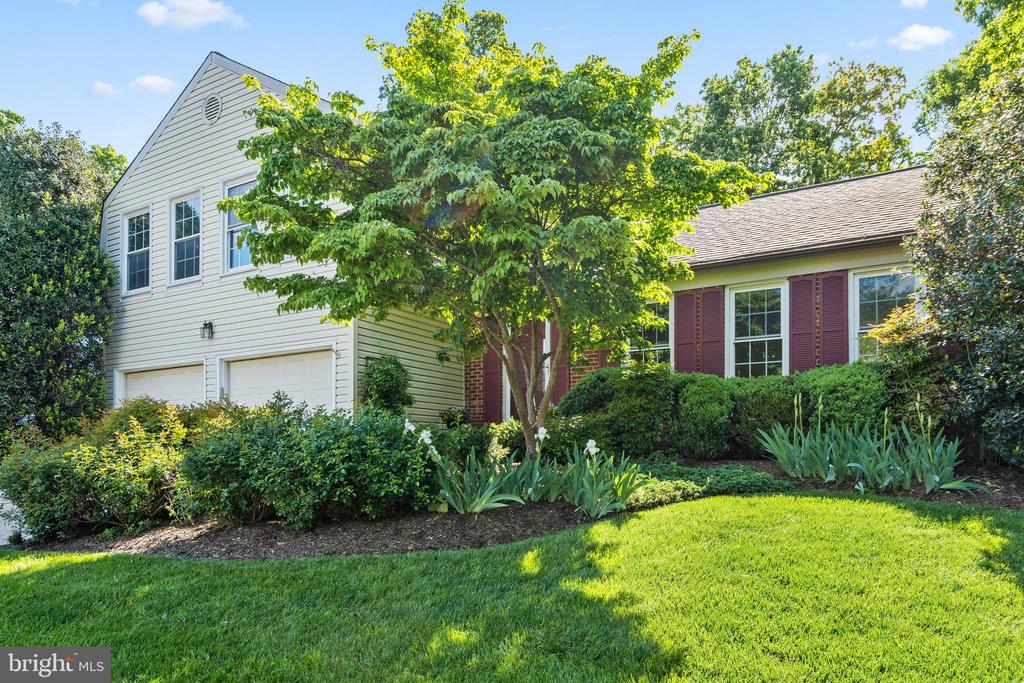 2615 THOMAS YOUNG LANE