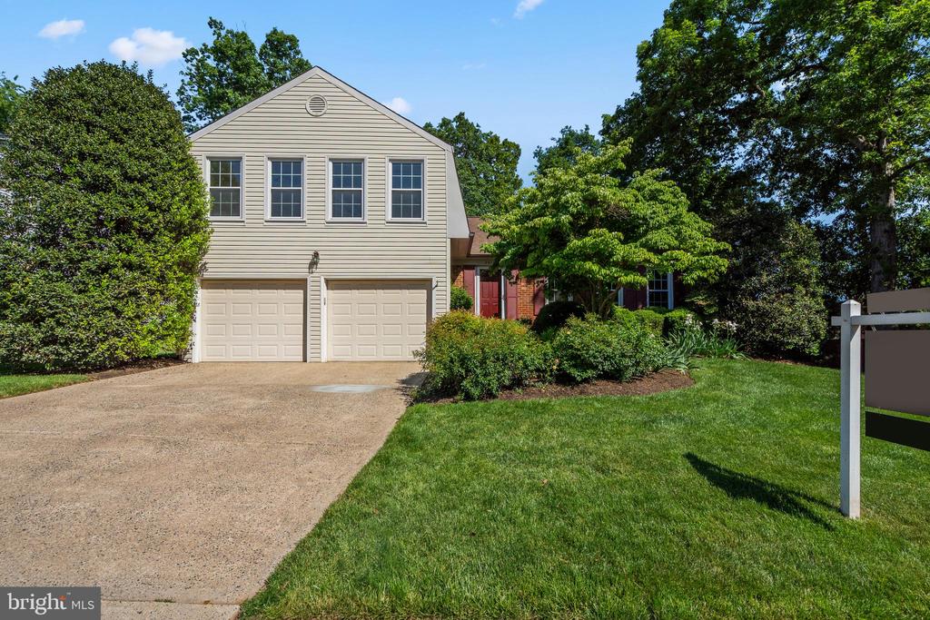 2615 THOMAS YOUNG LANE