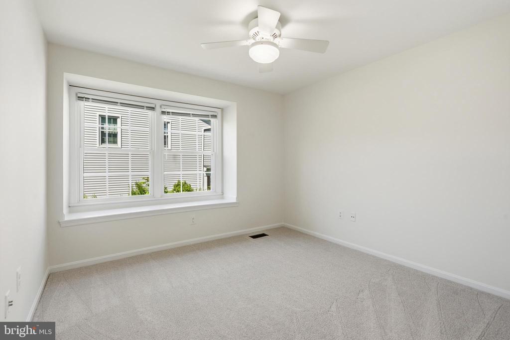 2615 THOMAS YOUNG LANE