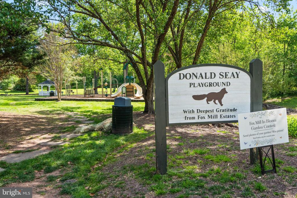 2615 THOMAS YOUNG LANE