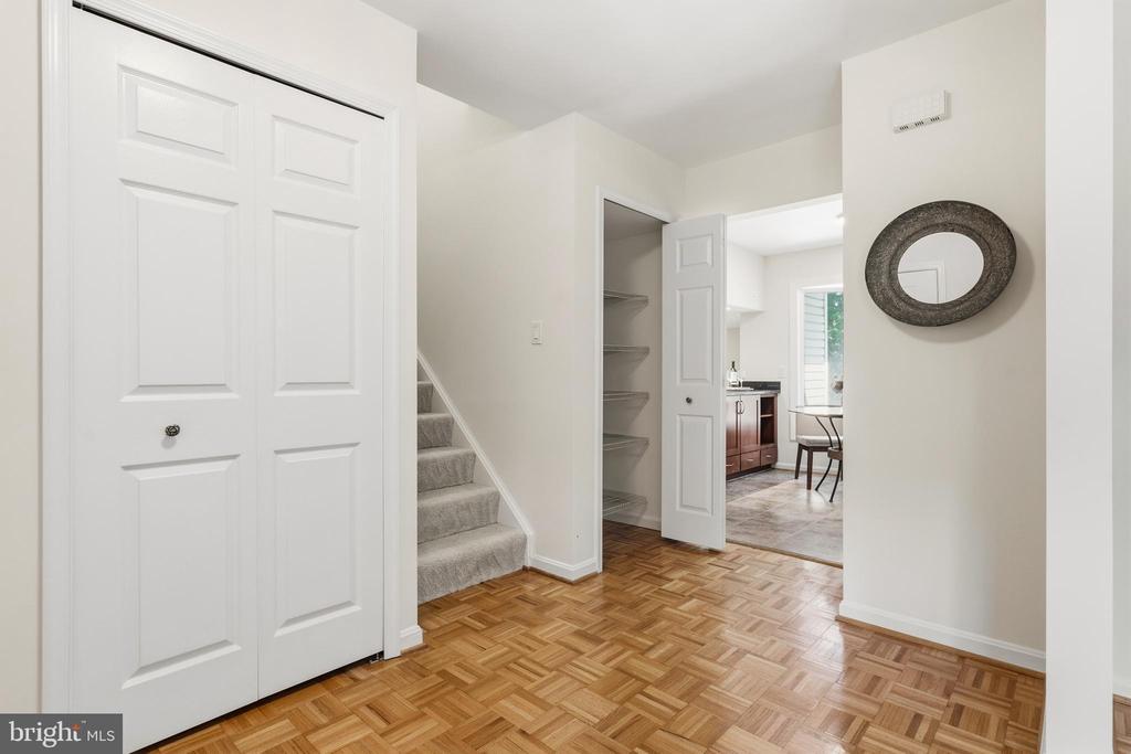 2615 THOMAS YOUNG LANE