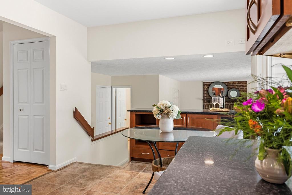 2615 THOMAS YOUNG LANE