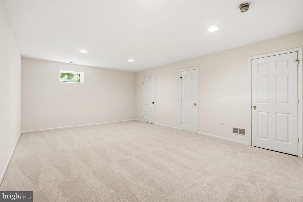 2615 THOMAS YOUNG LANE