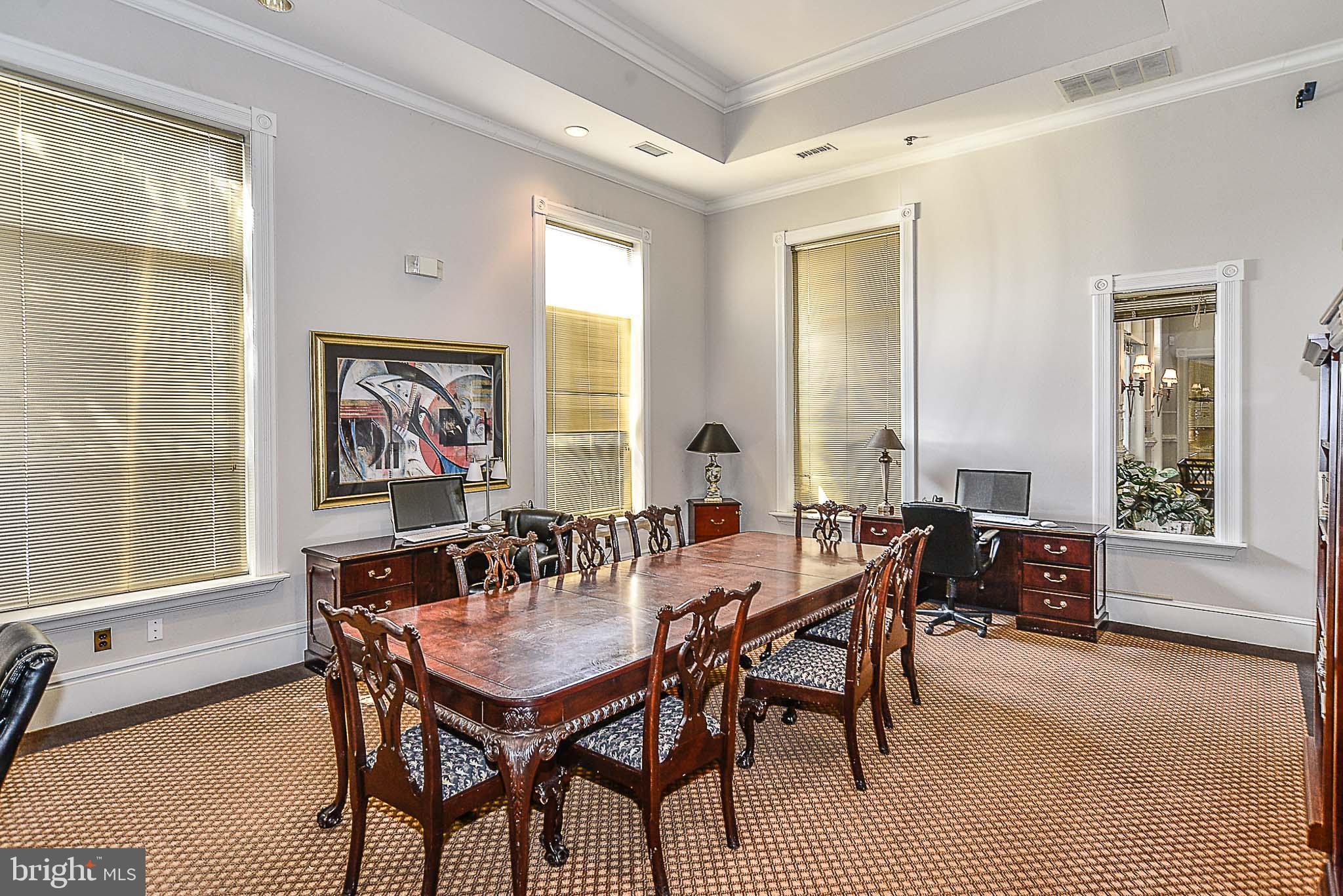 1570 SPRING GATE DRIVE 7302