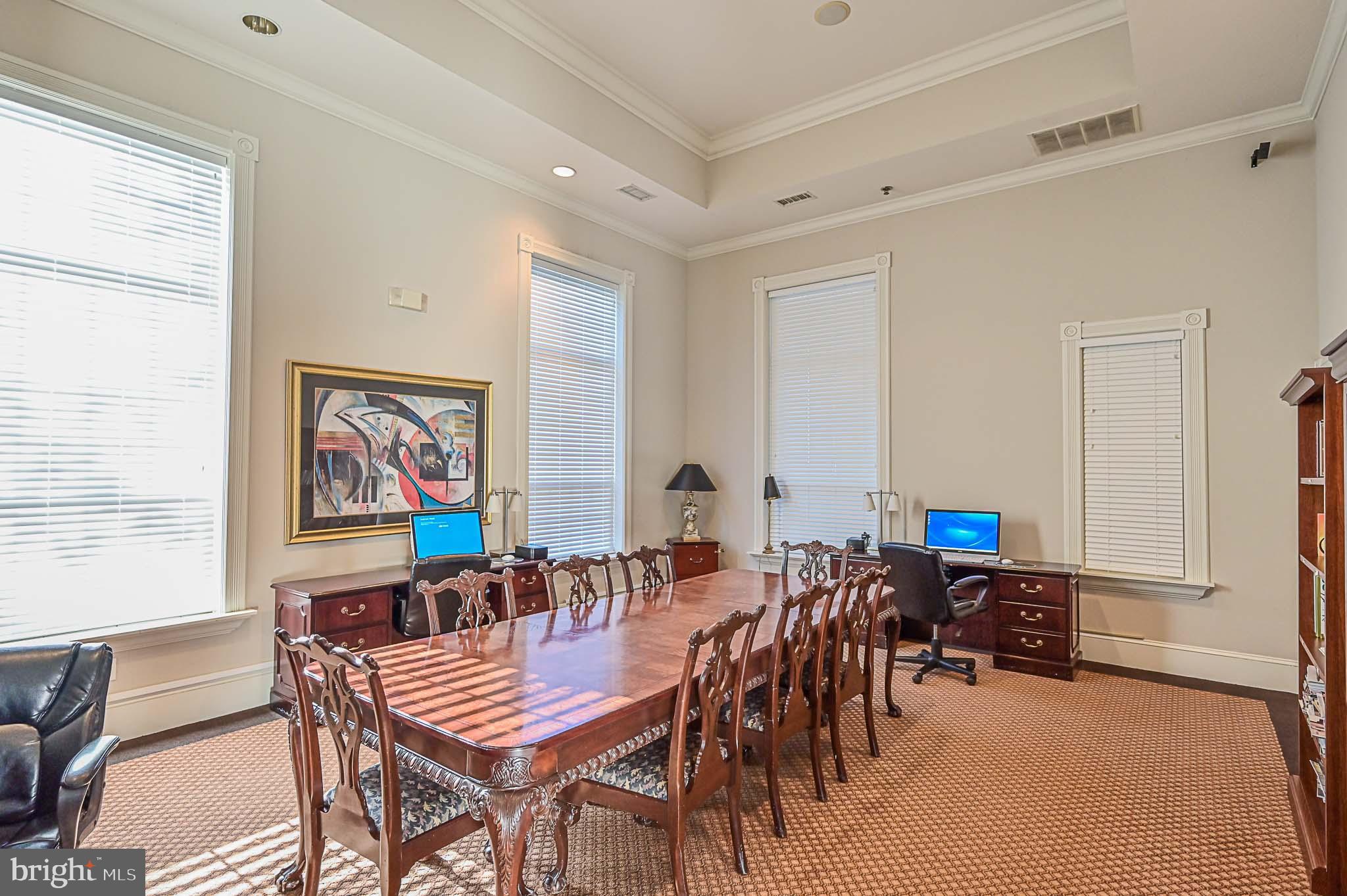 1570 SPRING GATE DRIVE 7302