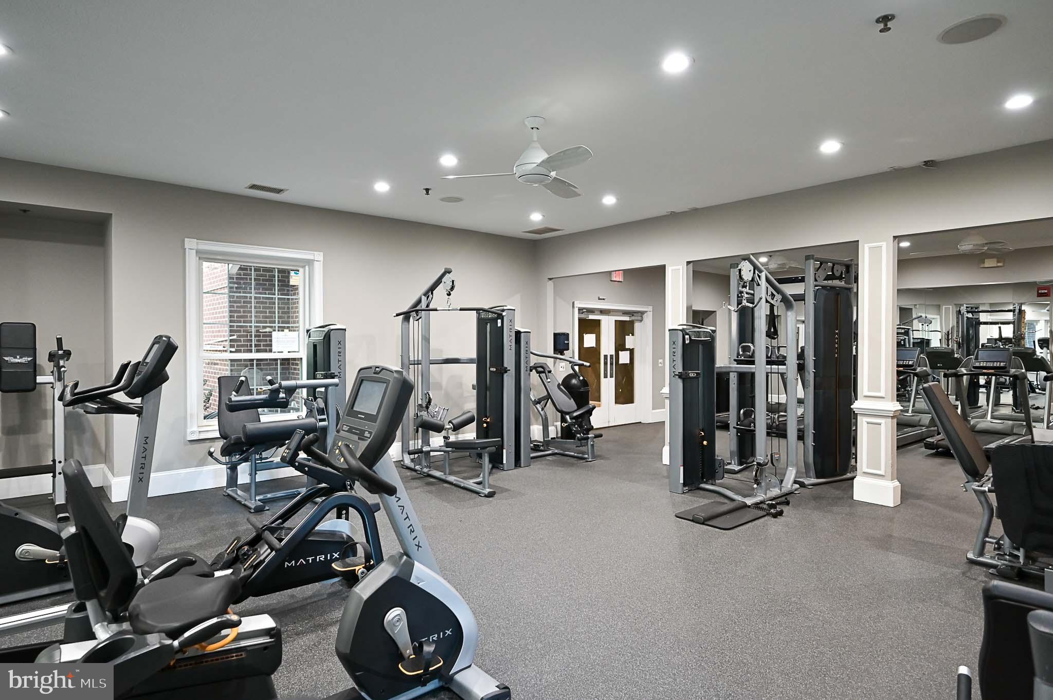 1570 SPRING GATE DRIVE 7302