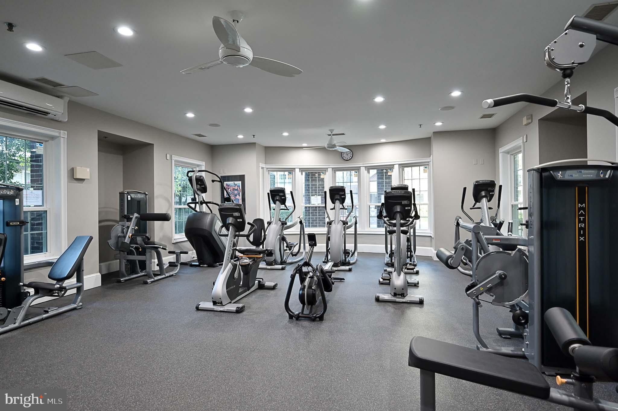 1570 SPRING GATE DRIVE 7302