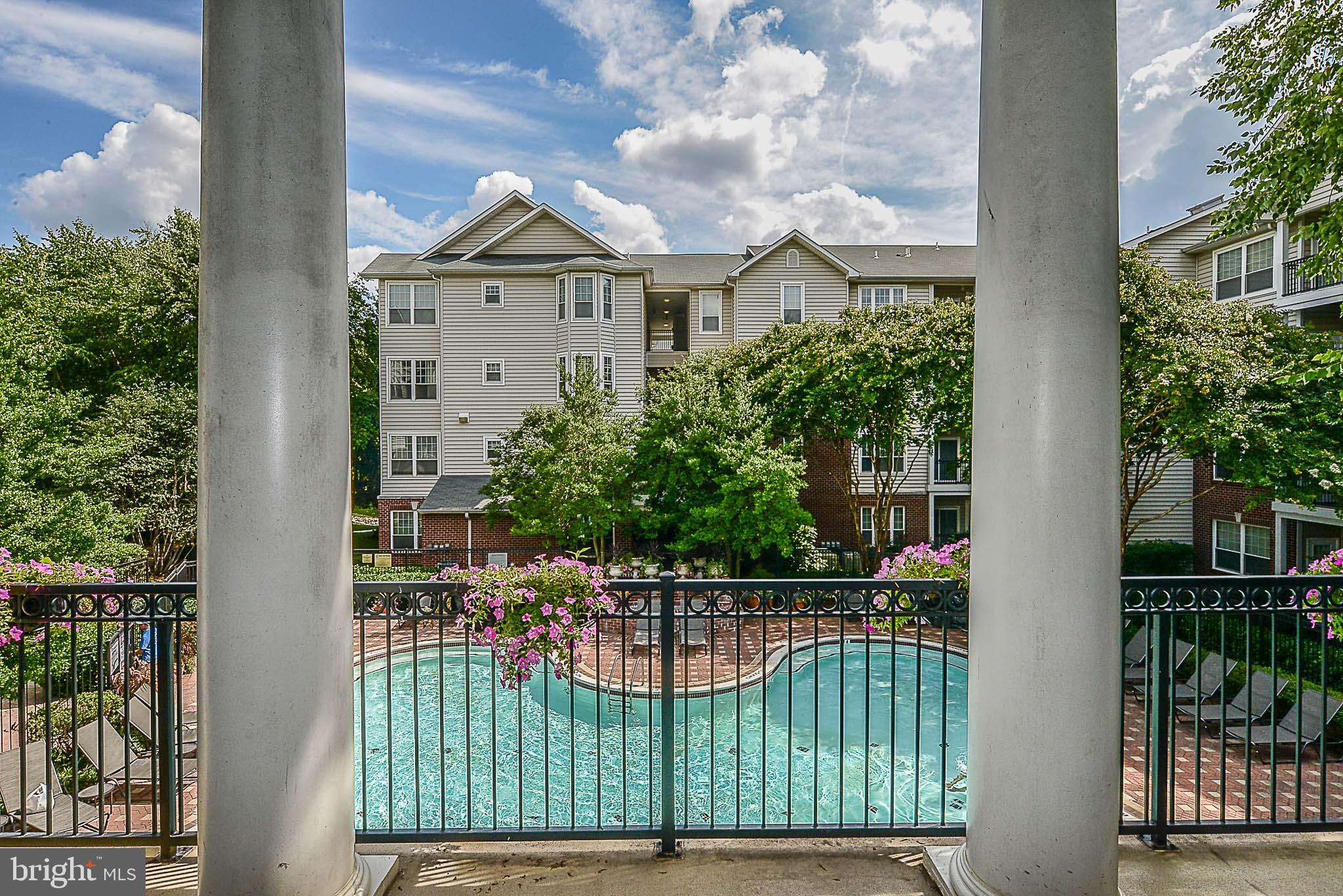 1570 SPRING GATE DRIVE 7302