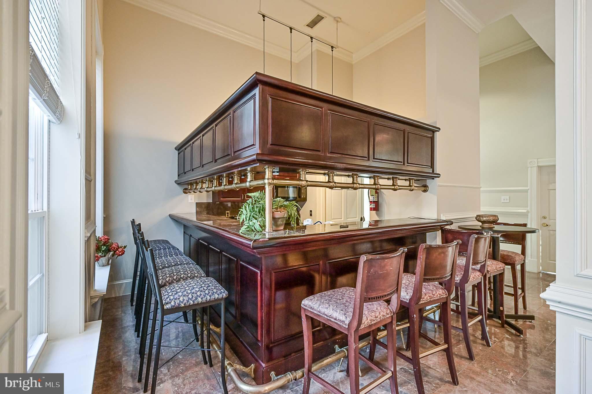 1570 SPRING GATE DRIVE 7302