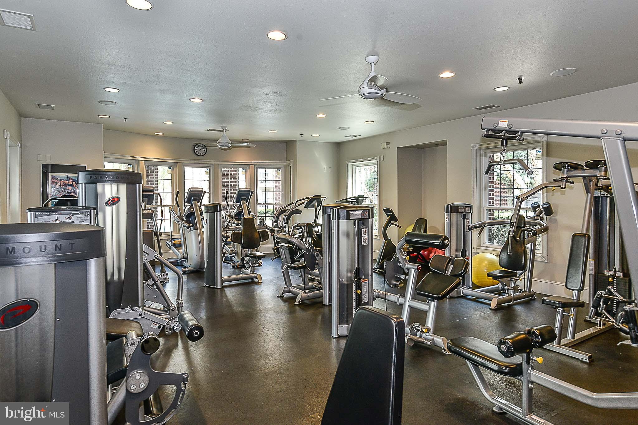 1570 SPRING GATE DRIVE 7302