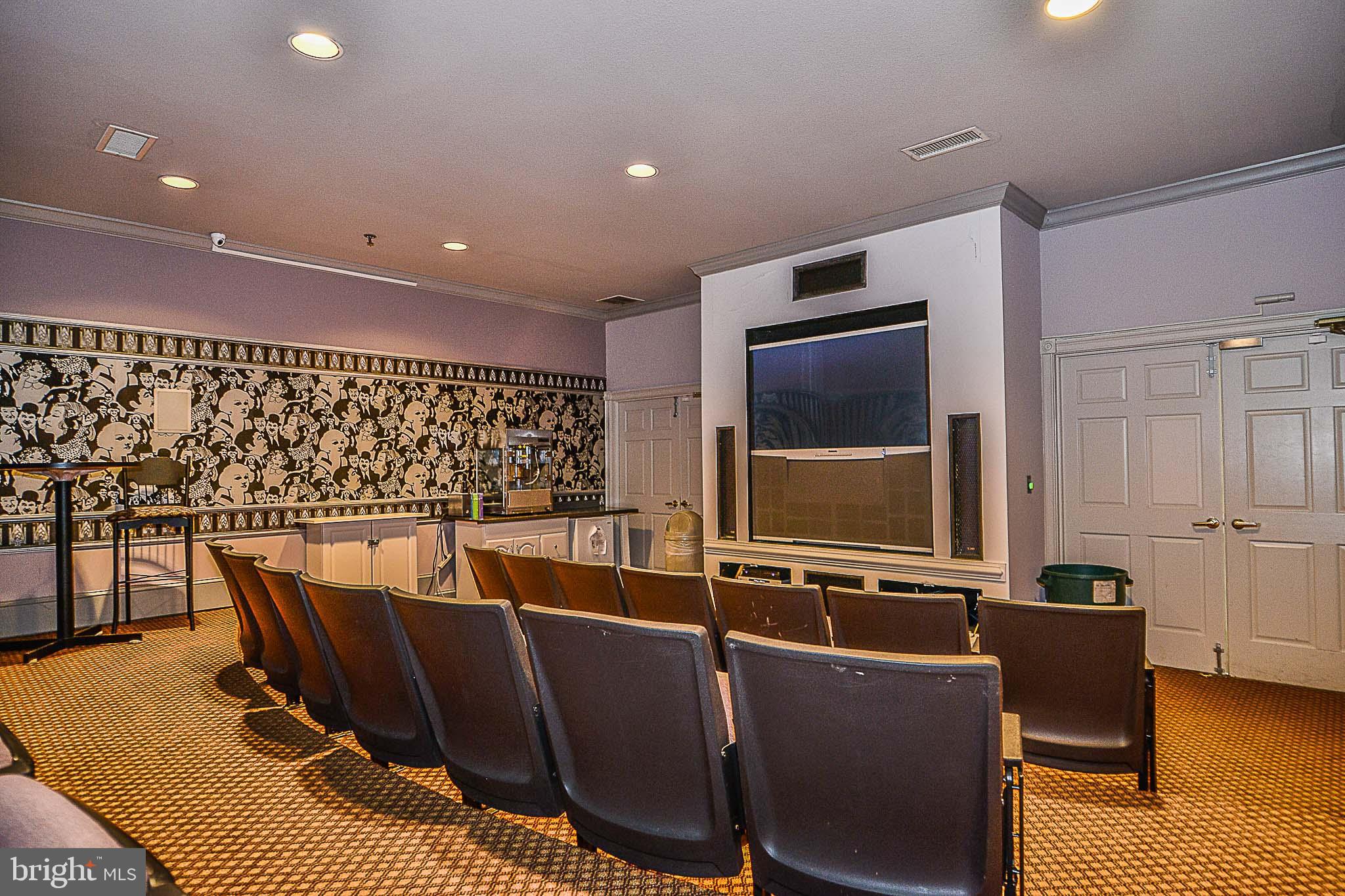 1570 SPRING GATE DRIVE 7302