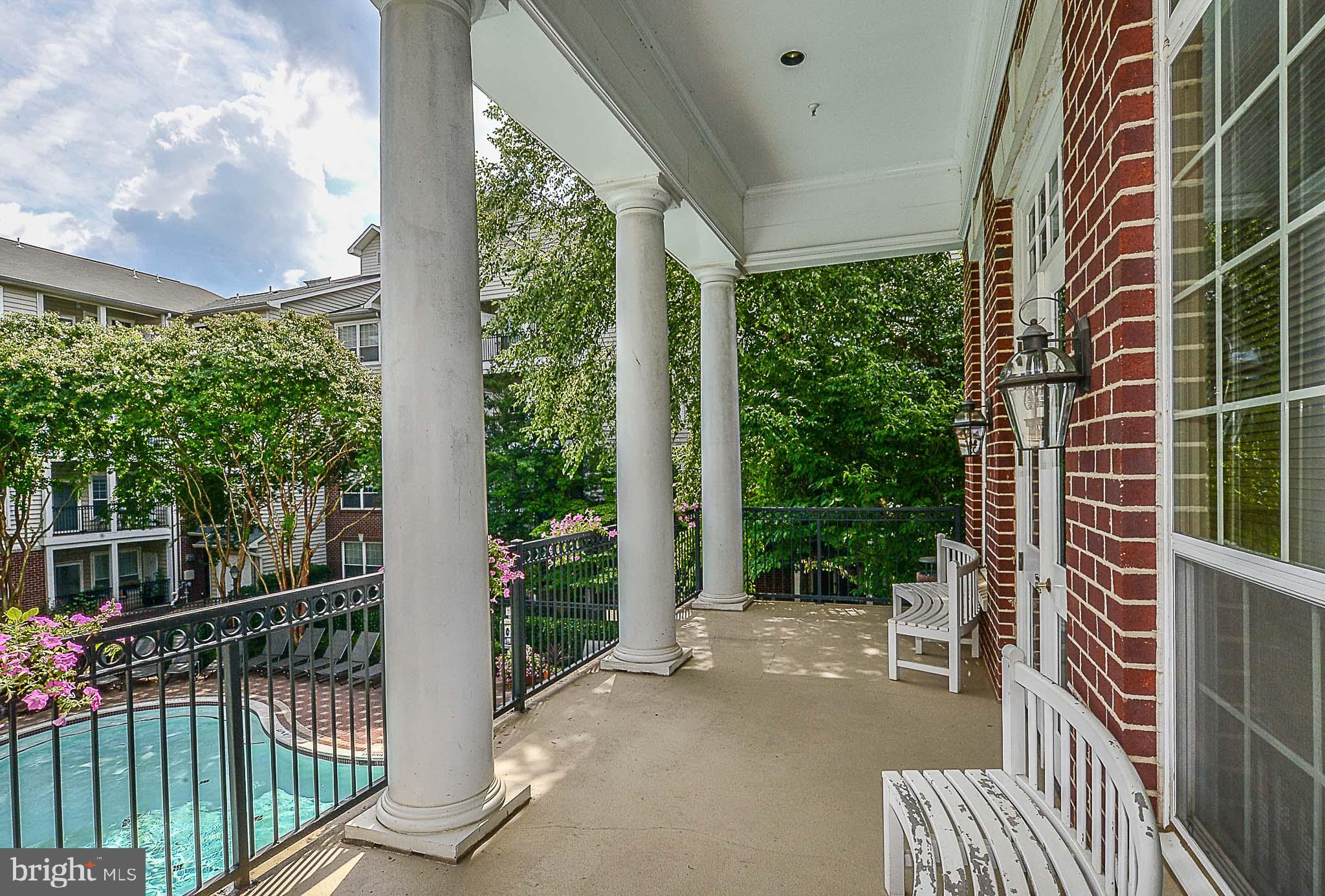 1570 SPRING GATE DRIVE 7302