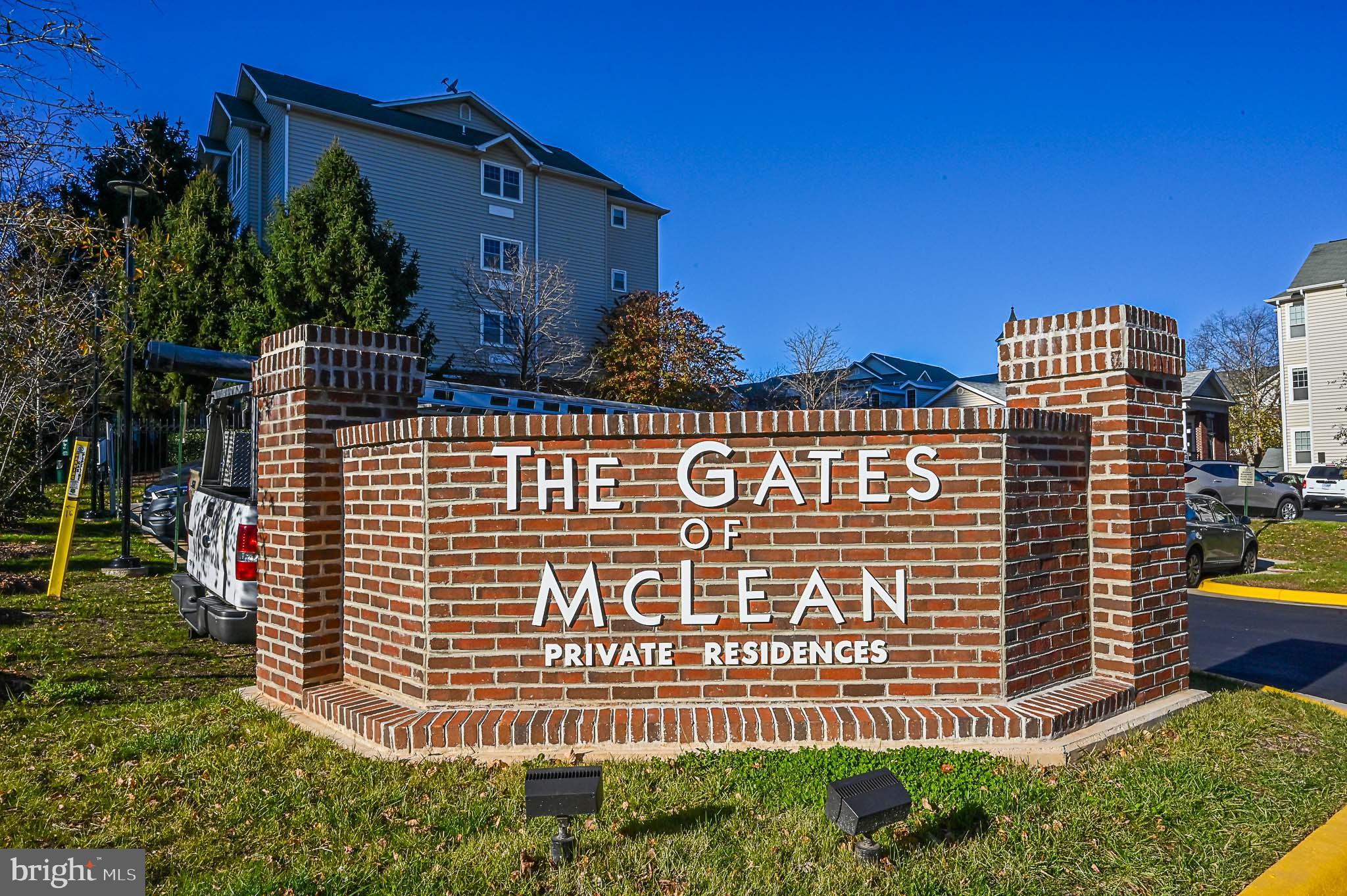 1570 SPRING GATE DRIVE 7302