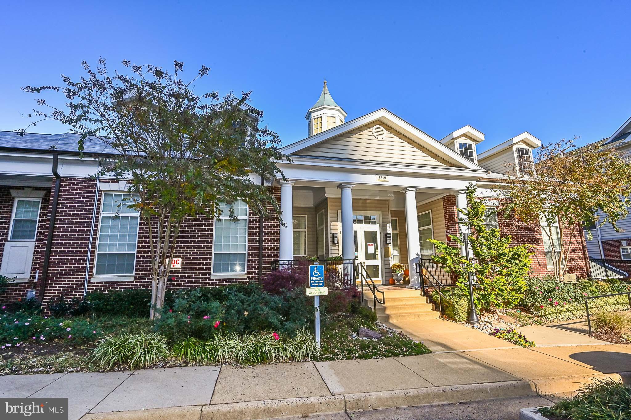 1570 SPRING GATE DRIVE 7302