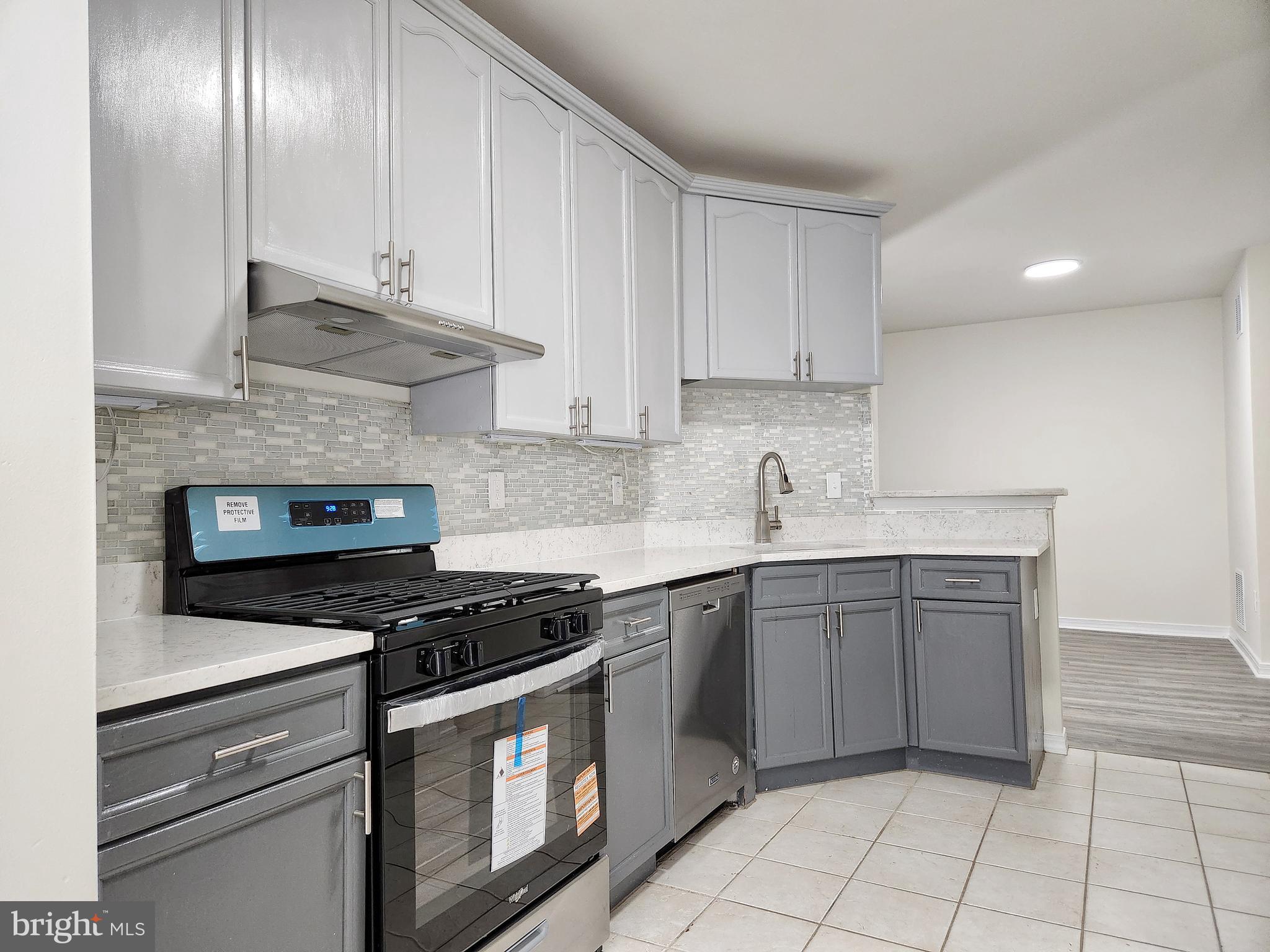 5130 CASTLE HARBOR WAY 80