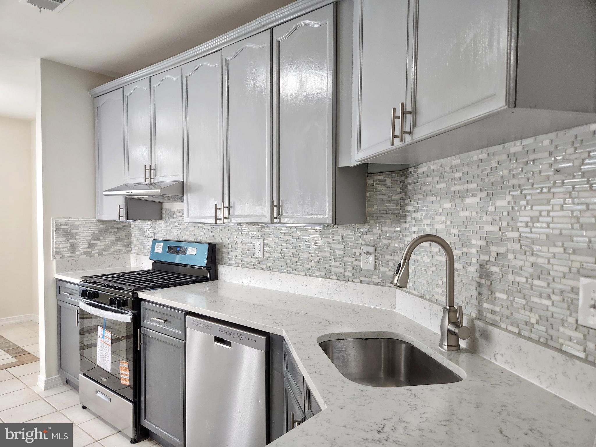 5130 CASTLE HARBOR WAY 80