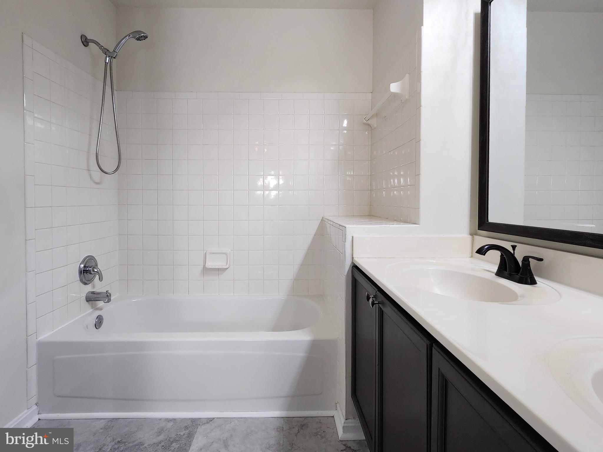 5130 CASTLE HARBOR WAY 80