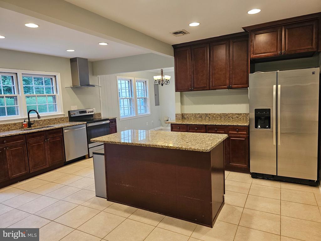 9126 OLD COURTHOUSE ROAD