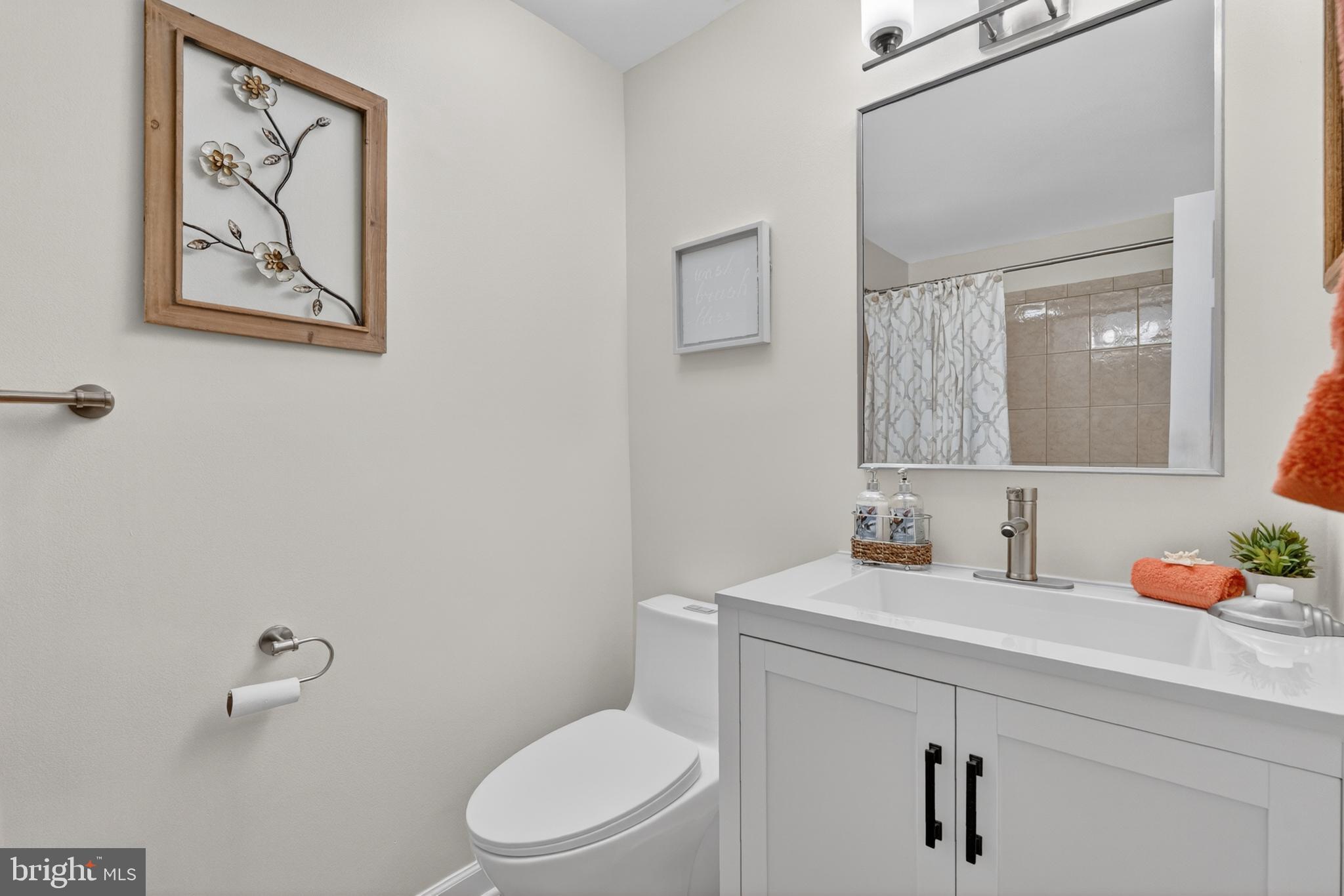 5866 WOOD FLOWER COURT