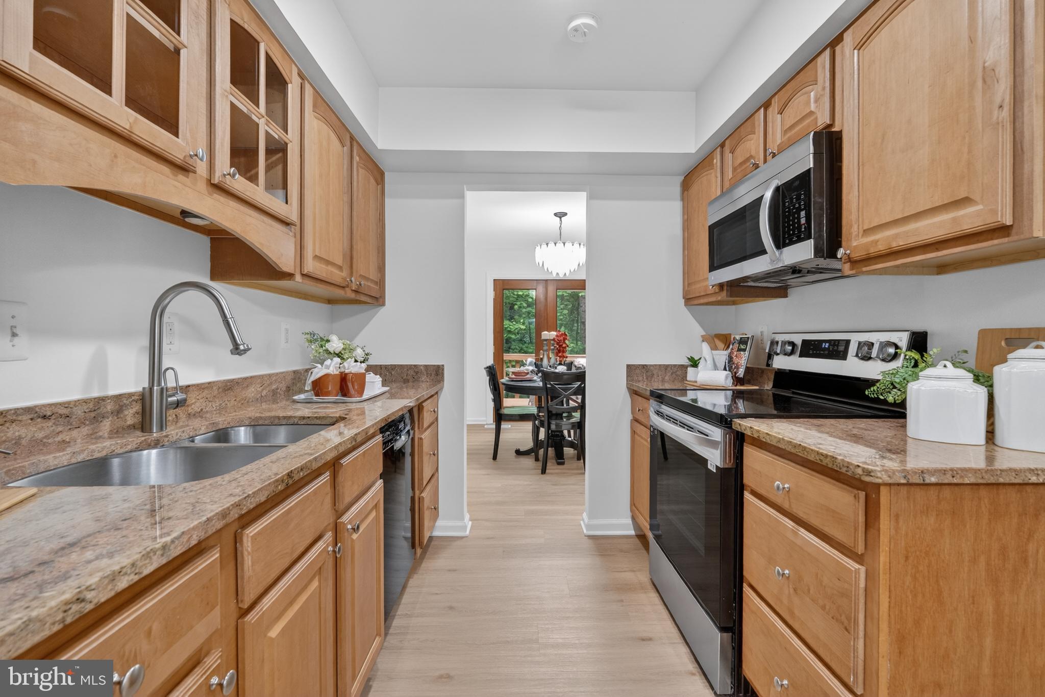 5866 WOOD FLOWER COURT