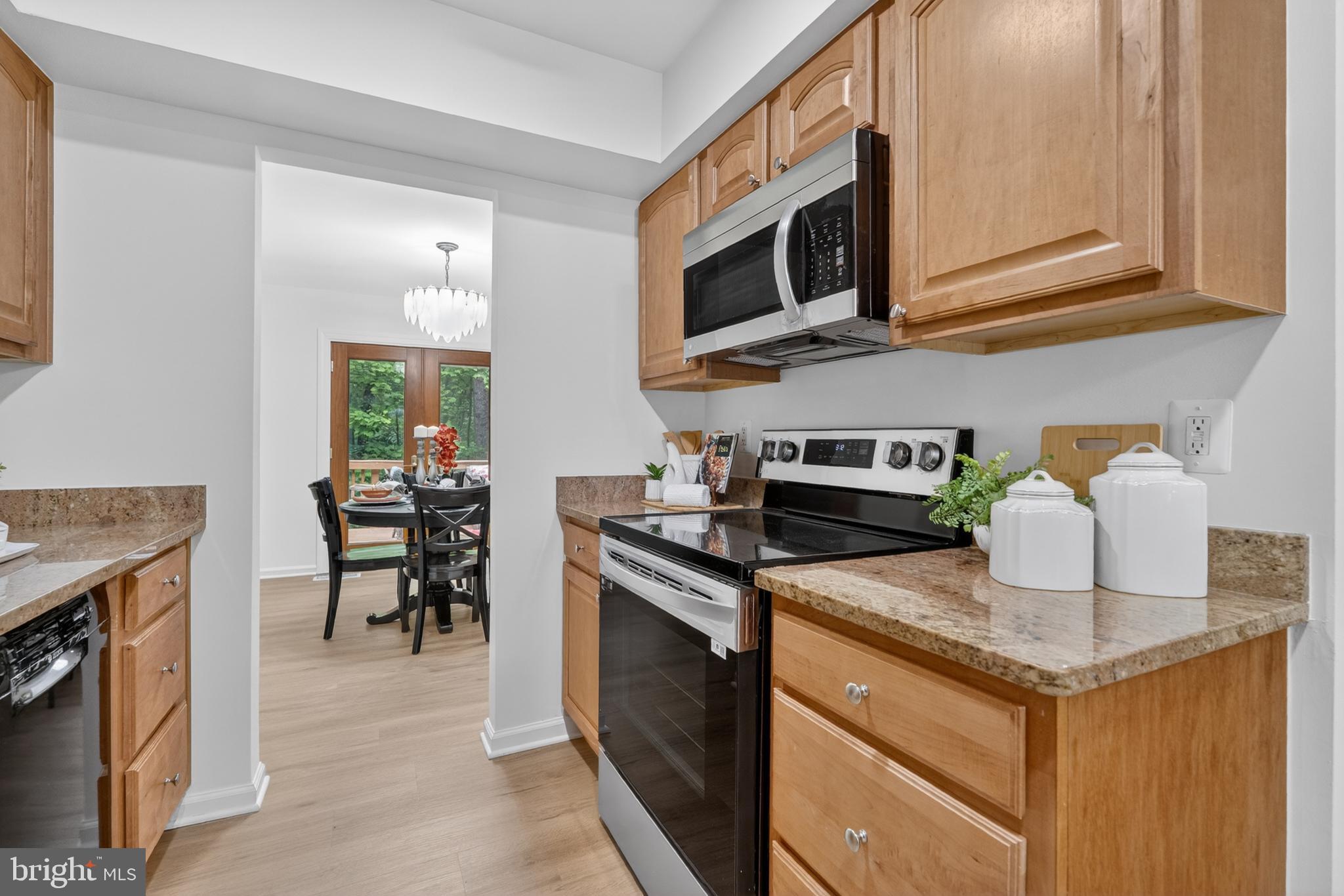 5866 WOOD FLOWER COURT