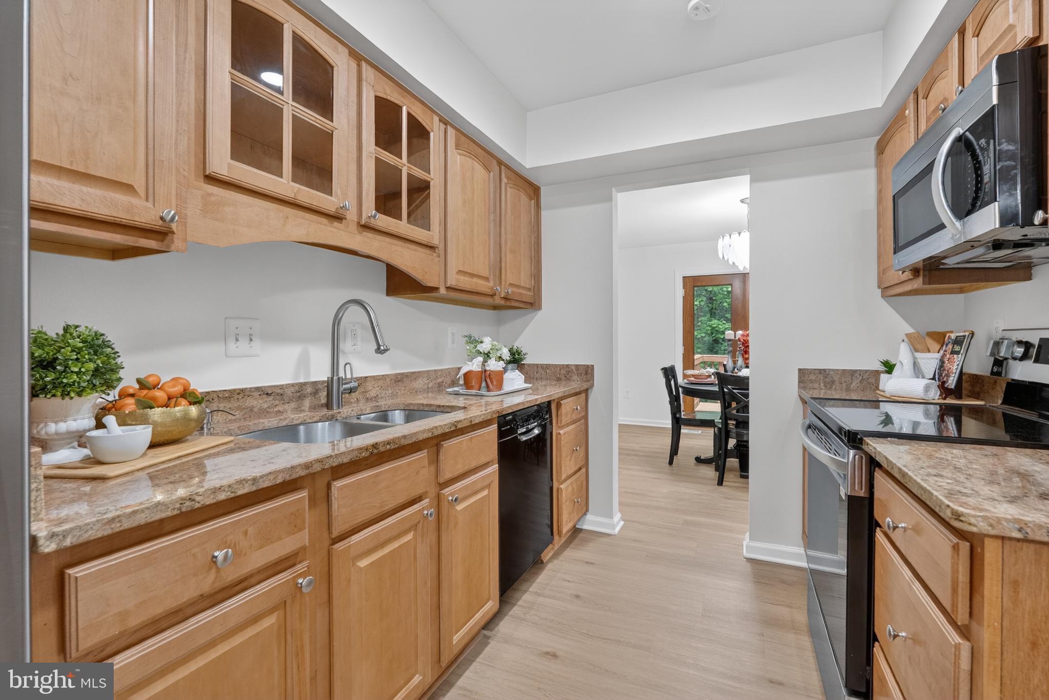 5866 WOOD FLOWER COURT