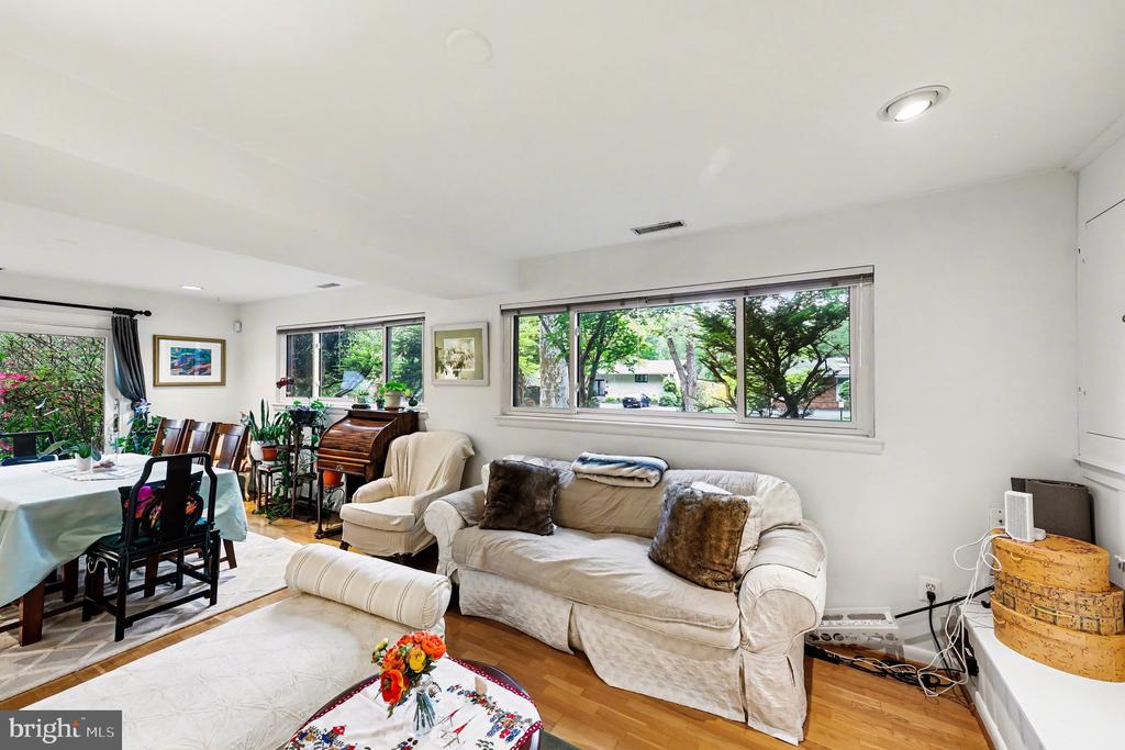 6306 BEACHWAY DRIVE