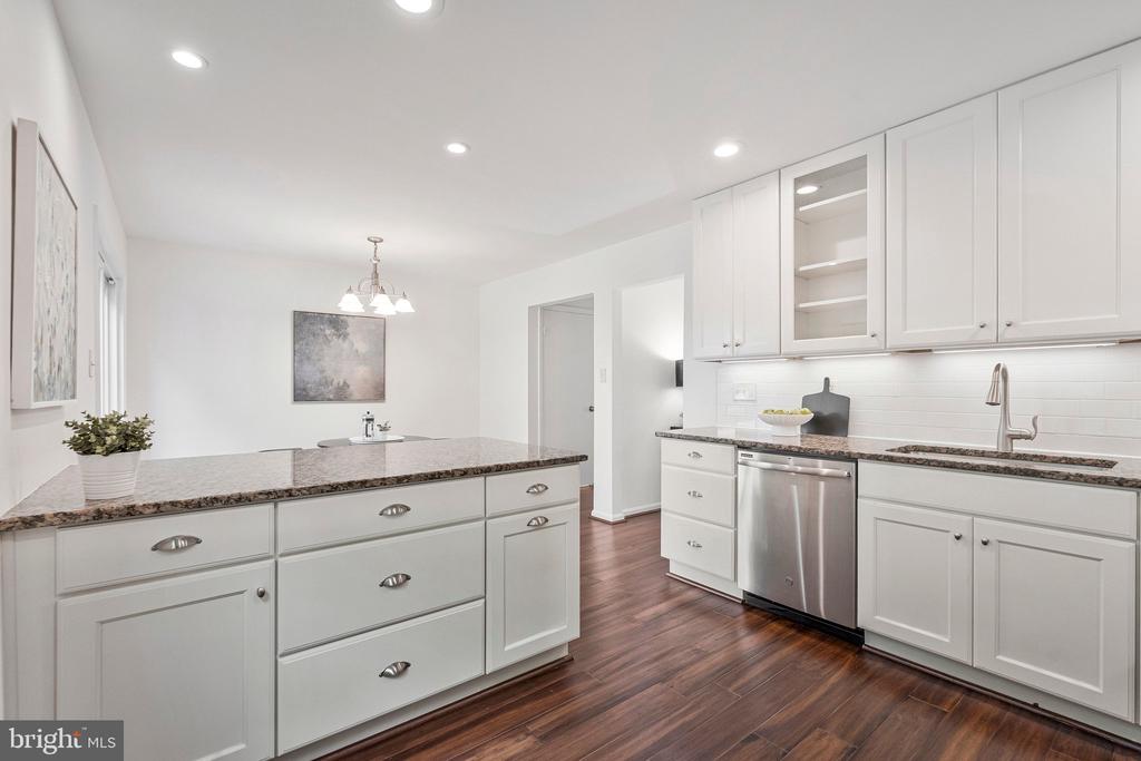 2803 SHAWN LEIGH DRIVE