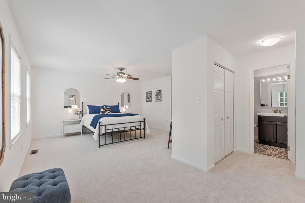 2803 SHAWN LEIGH DRIVE