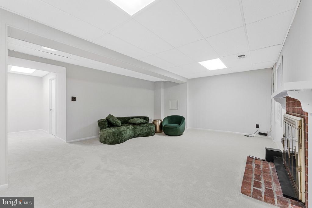 2803 SHAWN LEIGH DRIVE